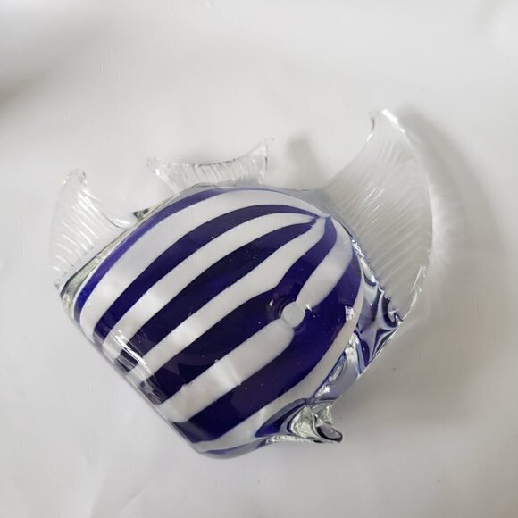 Dynasty Gallery Glass Paperweights Angel Fish Clear White Blue Stripes Set of 2 - Picture 9 of 11